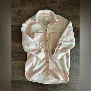 Women’s H&M Soft Pink and Cream Shacket